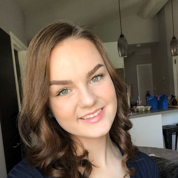 Meet your Posher, Nina - Picture 1 of 1